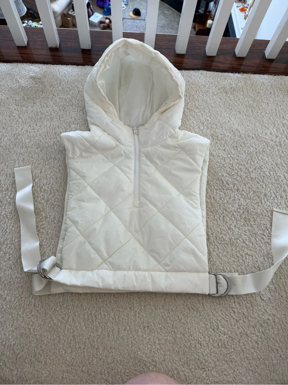 ALO Yoga White Quilted Cropped Hooded Vest